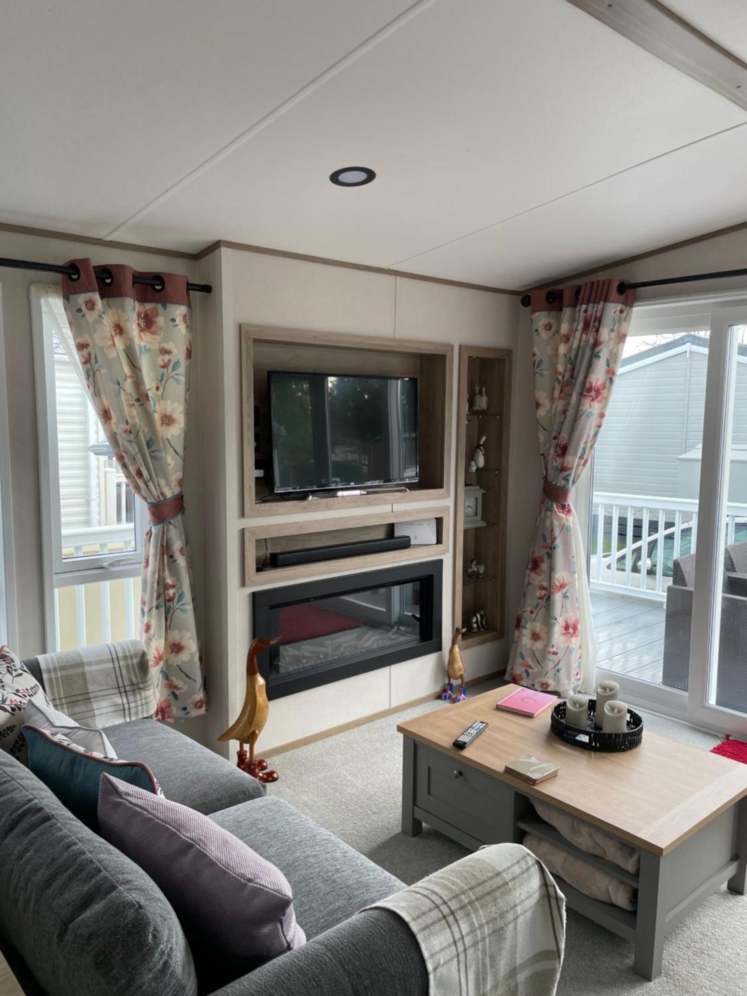Ellis Retreats At Tattershall Lakes Lincoln Exterior photo